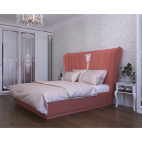 Solid wood bed. Photo 1