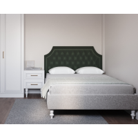 Solid wood bed. Photo 1