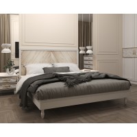Solid wood bed. Photo 1
